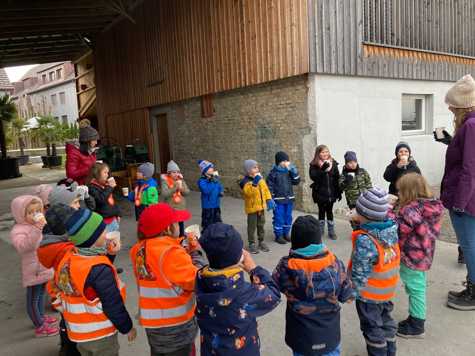 Apfelsaft ist fabelhaft - Martin Haffter Schule